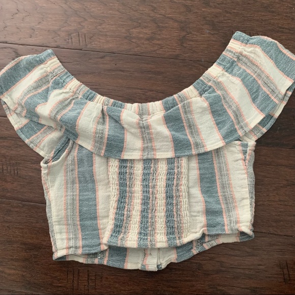 Others Follow Off The Shoulder Crop Top size xs - Picture 4 of 6